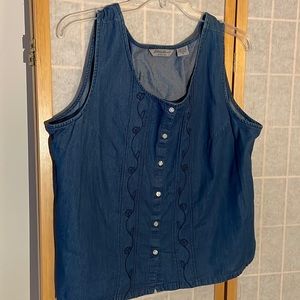 Eddie Bauer Sleeveless Button Front Top